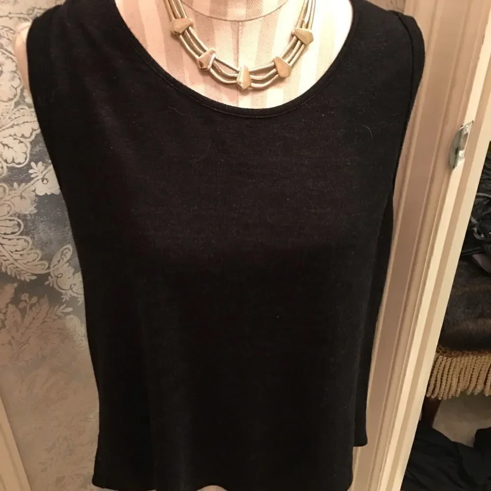 La Clef Open Back Keyhole Tank - Picture 7 of 15